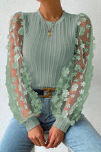 Load image into Gallery viewer, Woman's Textured Applique Long Sleeve Blouse
